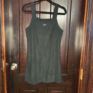 Black Sleeveless Dress